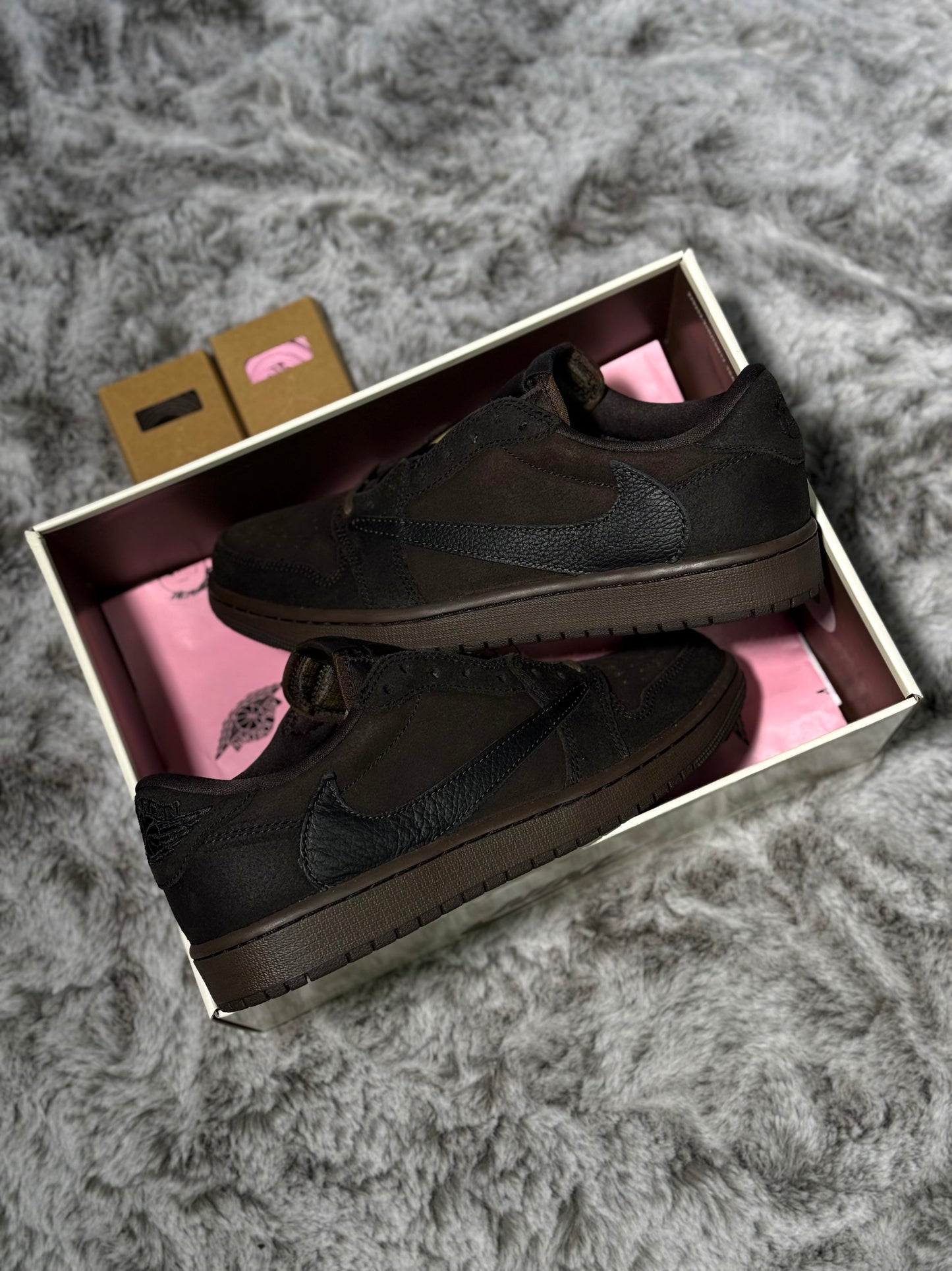 Jordan 1 Low Travis Scott Velvet Brown