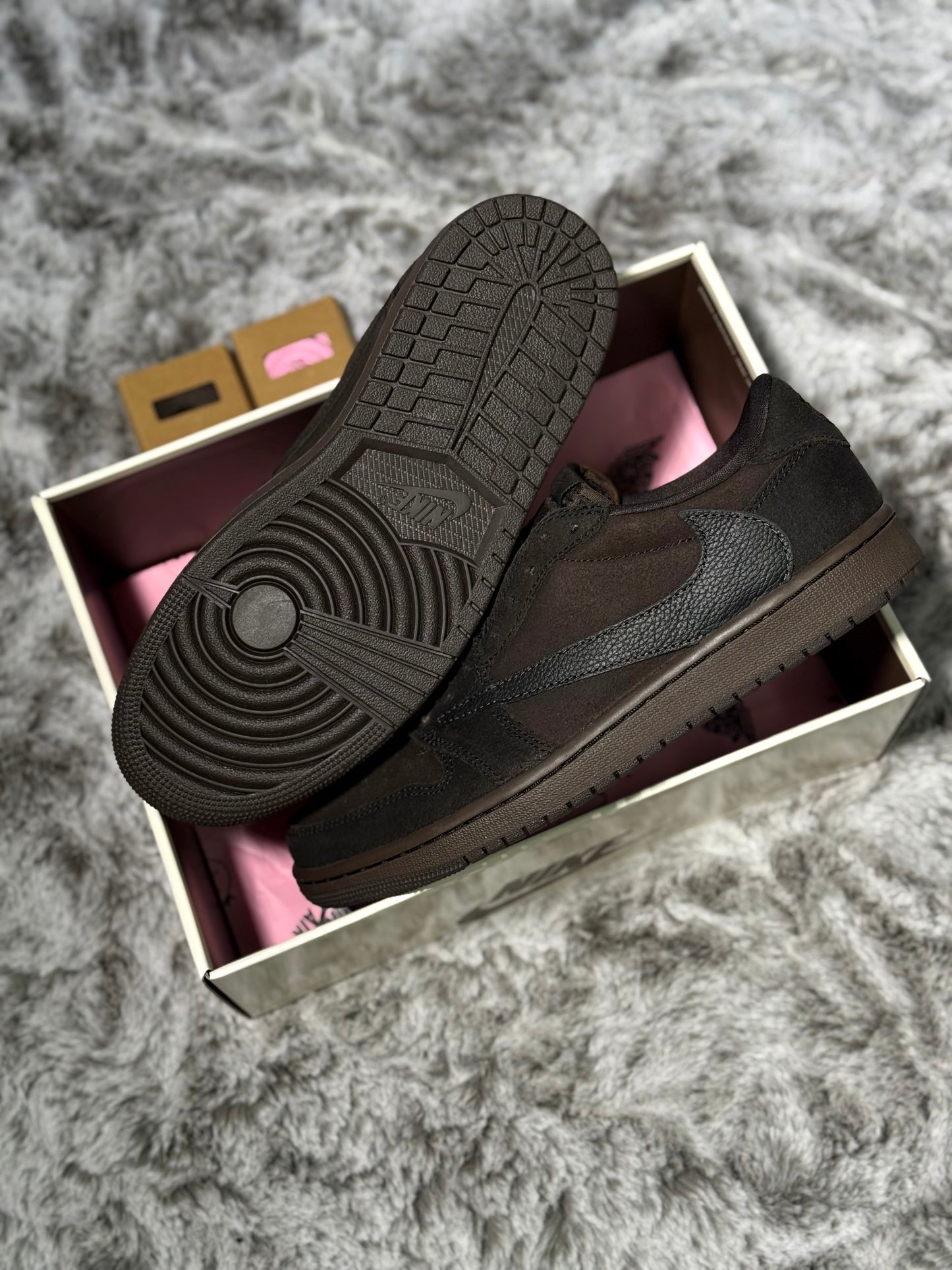 Jordan 1 Low Travis Scott Velvet Brown